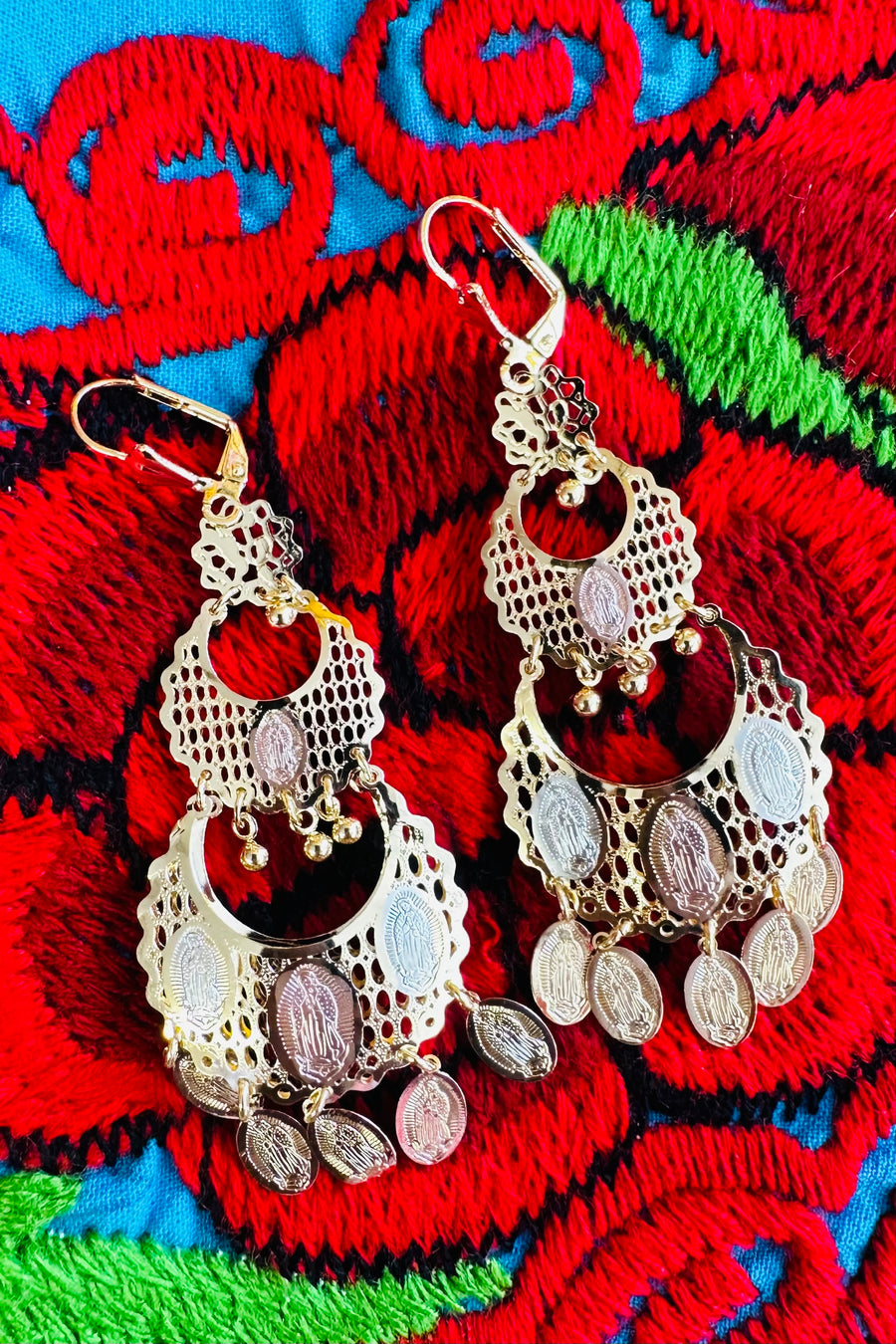 Virgencita Dangle Arracadas