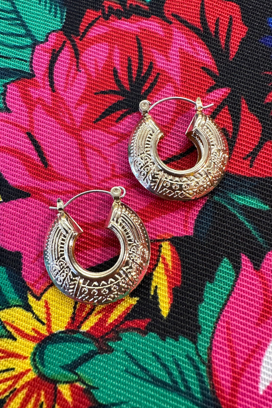 Mini Maya Chunky Hoops