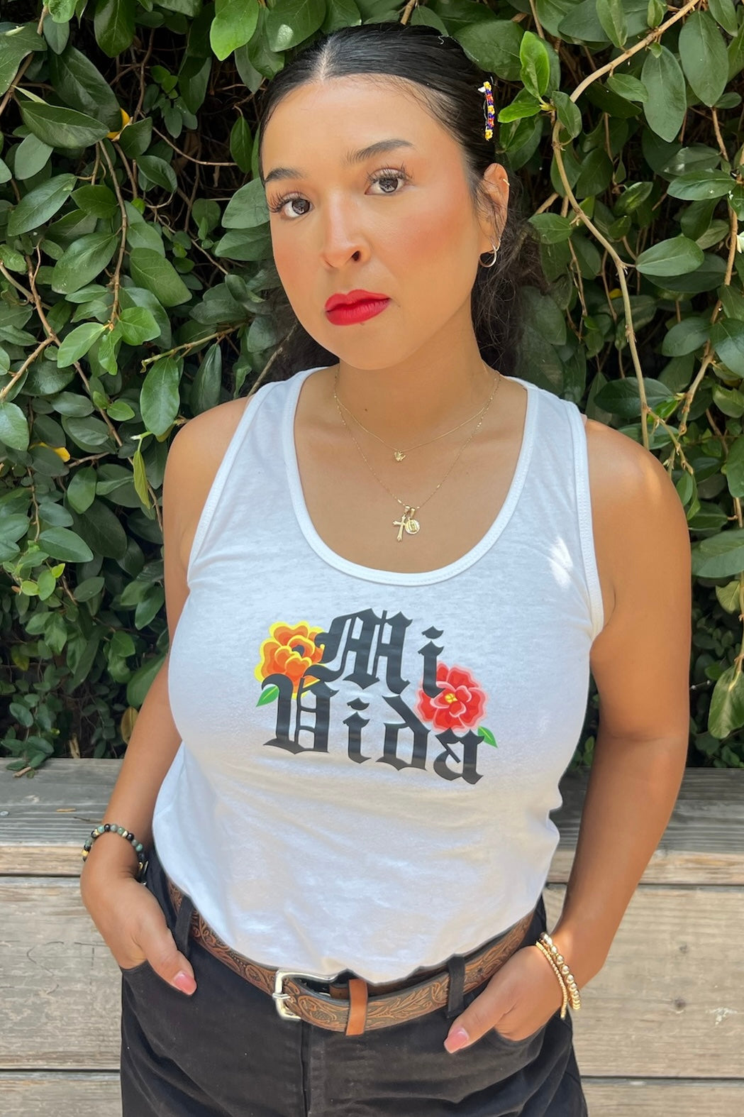 Mi Vida Flores Classic Tank