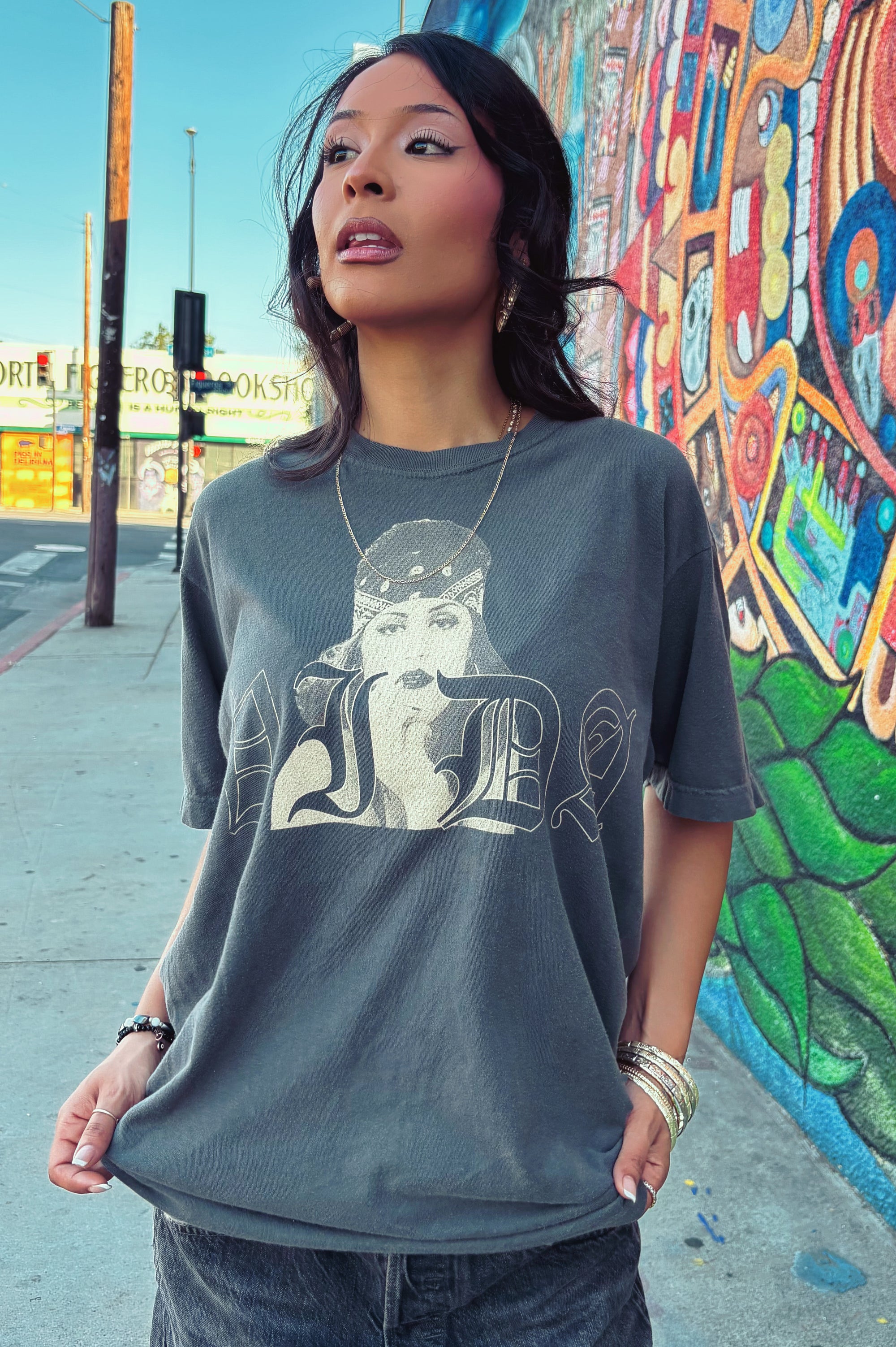 Unisex Vintage Her Vida Tee